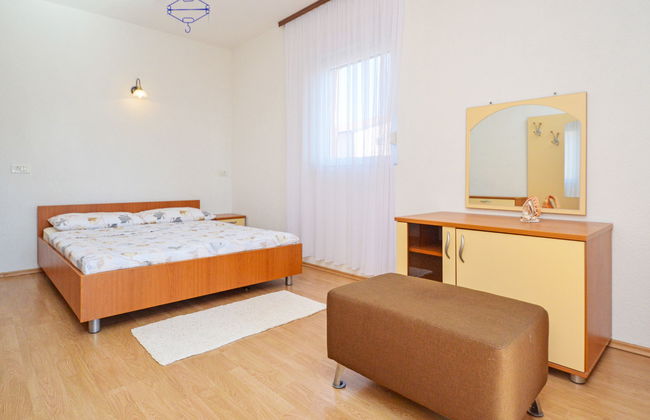 Casa de 5 quartos em Novigrad com piscina privada e jardim - Foto 12