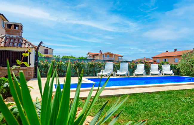 Casa de 5 quartos em Novigrad com piscina privada e jardim - Foto 4
