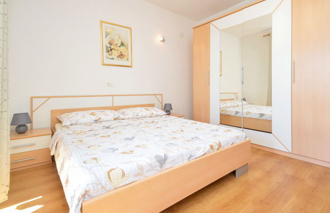 Casa de 5 quartos em Novigrad com piscina privada e jardim - Foto 17