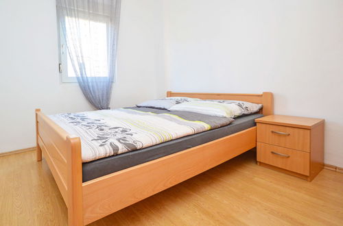 Photo 19 - 4 bedroom House in Novigrad with private pool and garden