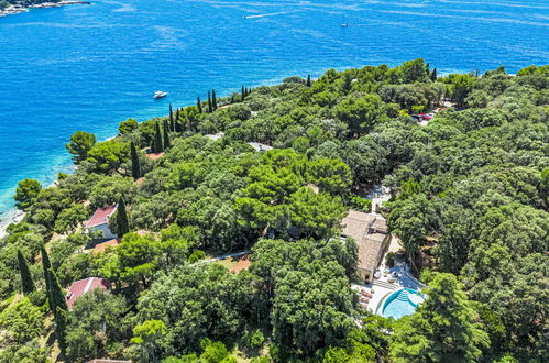 Photo 24 - Maison de 6 chambres à Pula avec piscine privée et jardin