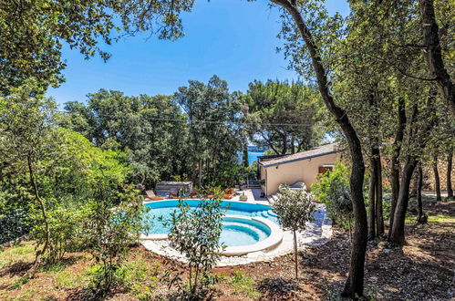 Photo 52 - Maison de 6 chambres à Pula avec piscine privée et jardin