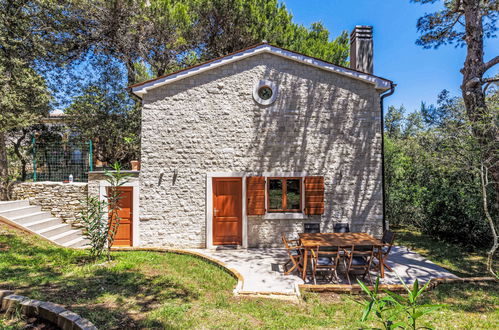 Photo 11 - Maison de 6 chambres à Pula avec piscine privée et jardin