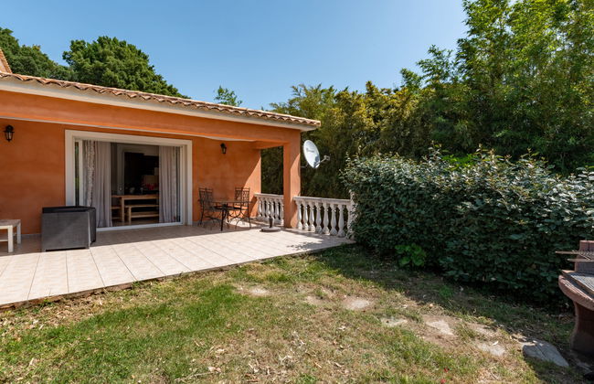 Casa de 4 quartos em Prunelli-di-Fiumorbo com piscina e jardim - Foto 4