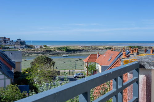 Foto 17 - Apartment mit 2 Schlafzimmern in Dives-sur-Mer mit schwimmbad und blick aufs meer