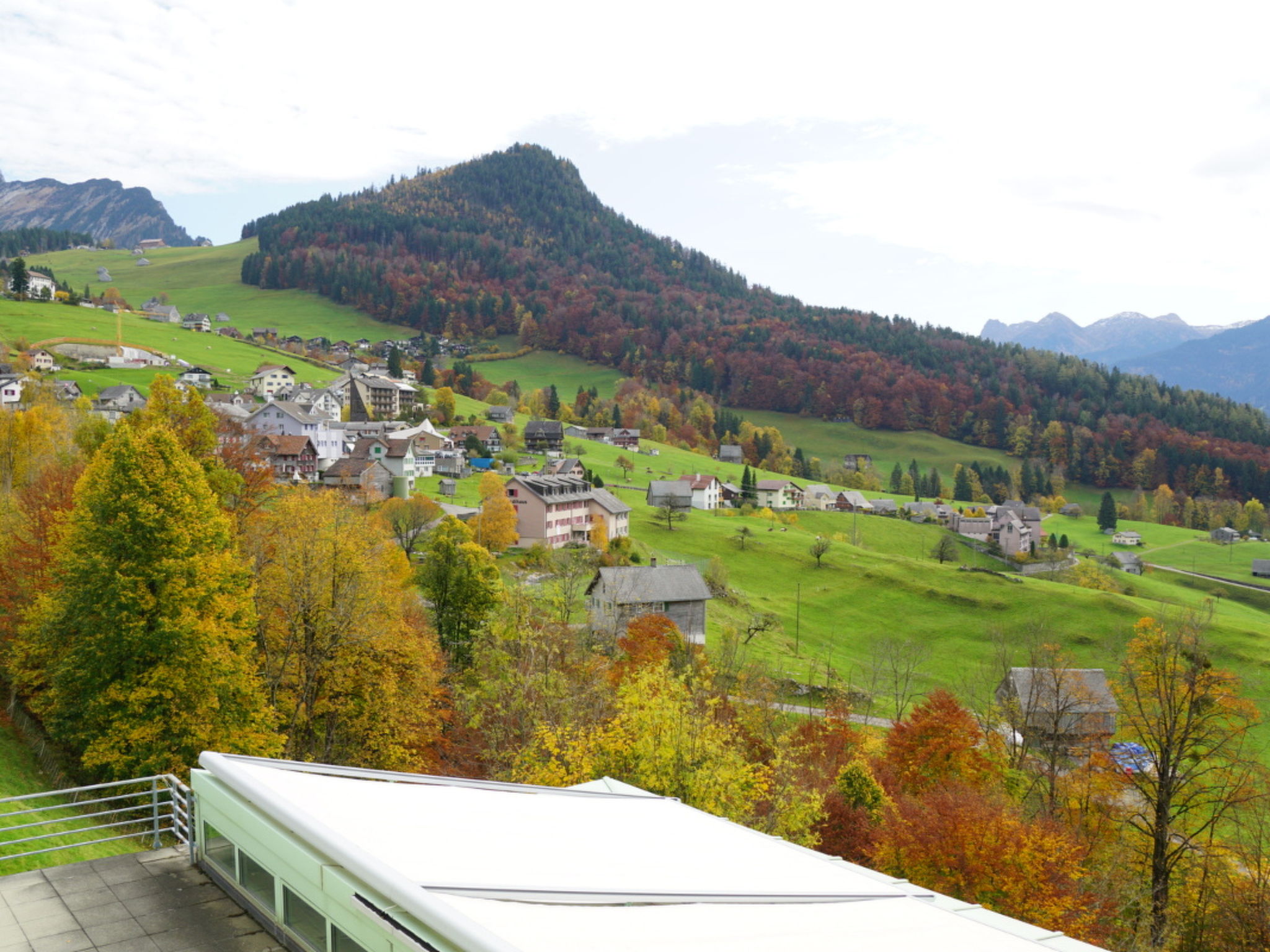 Foto 15 - Appartamento con 3 camere da letto a Amden con piscina e vista sulle montagne