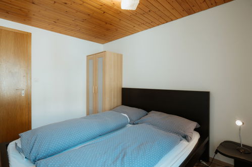 Foto 5 - Appartamento con 3 camere da letto a Amden con piscina