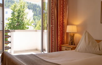 Foto 3 - Appartamento con 2 camere da letto a Sankt Moritz con vista sulle montagne