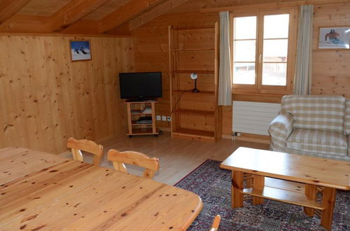 Photo 8 - 2 bedroom Apartment in Saanen