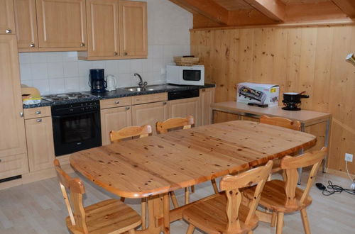 Photo 12 - 2 bedroom Apartment in Saanen