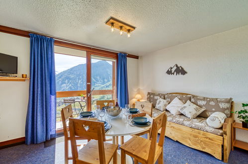 Foto 7 - Appartamento con 1 camera da letto a Villarembert con piscina e vista sulle montagne