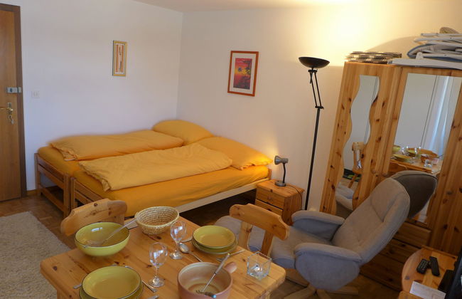 Apartamento em Crans-Montana com piscina e jardim - Foto 2