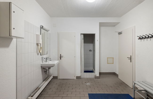 Appartamento con 4 camere da letto a Crans-Montana con piscina e giardino - Foto 36