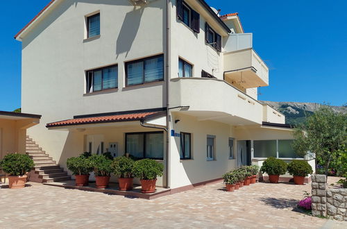 Photo 12 - 2 bedroom Apartment in Baška with garden
