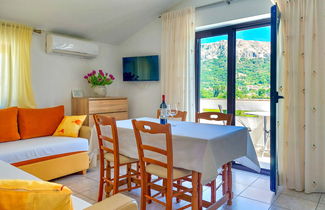 Photo 2 - 2 bedroom Apartment in Baška with garden