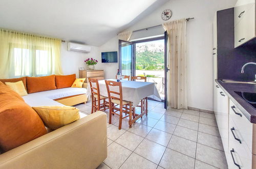 Photo 21 - 2 bedroom Apartment in Baška with garden