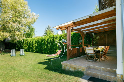 Photo 3 - Maison de 2 chambres à Zamárdi avec jardin et terrasse