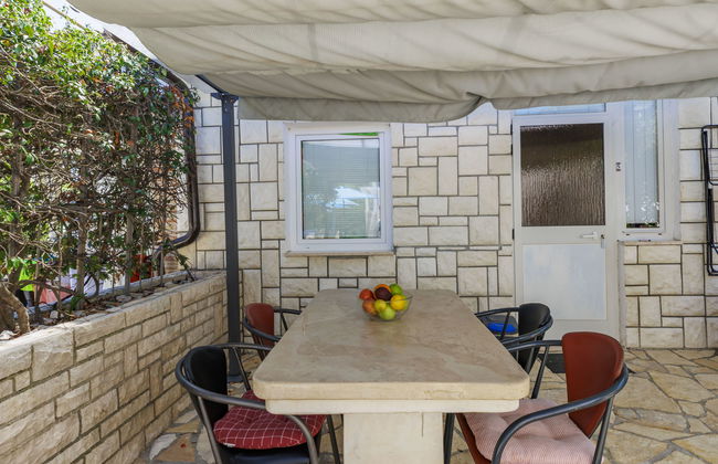 Apartamento de 2 quartos em Umag com piscina e jardim - Foto 6