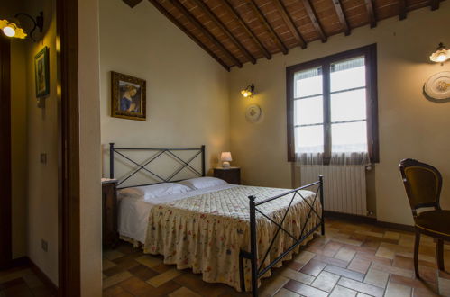 Foto 11 - Appartamento con 2 camere da letto a Cerreto Guidi con piscina e giardino