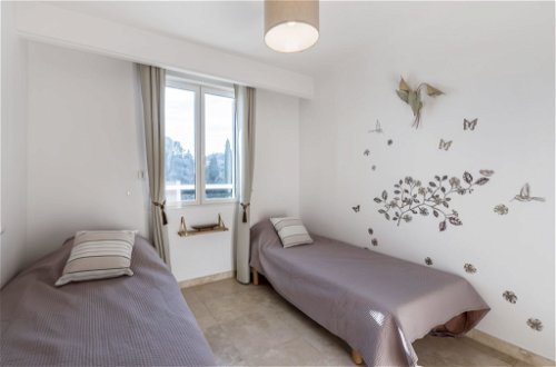 Foto 14 - Appartamento con 2 camere da letto a Cavalaire-sur-Mer con piscina e vista mare