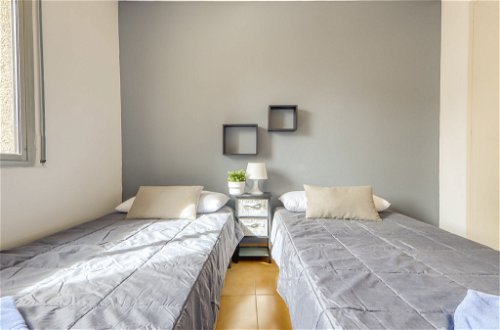 Foto 13 - Appartamento con 1 camera da letto a Roses con terrazza