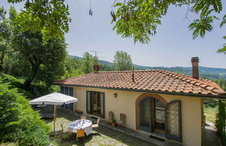 Photo 2 - Maison de 2 chambres à Rufina avec piscine et jardin