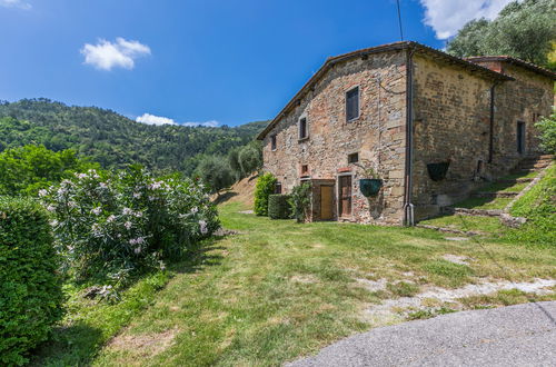 Photo 8 - Maison de 2 chambres à Pescia avec piscine et jardin