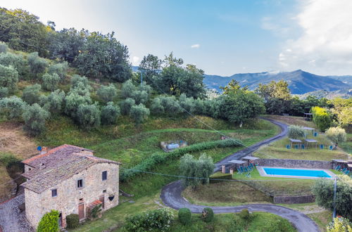 Foto 3 - Casa con 2 camere da letto a Pescia con piscina e giardino