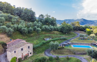 Foto 3 - Casa de 2 quartos em Pescia com piscina e jardim