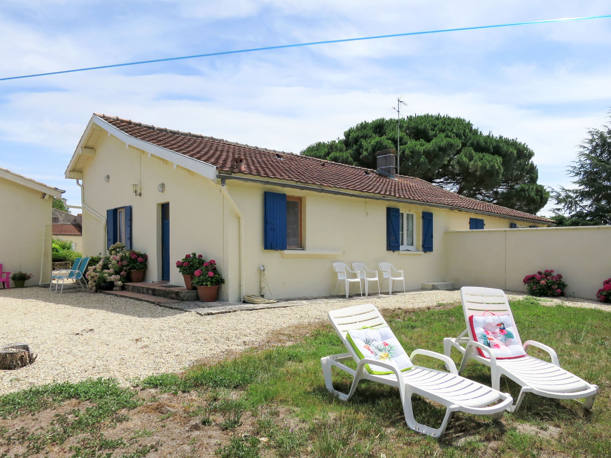 Photo 18 - Maison de 2 chambres à Jau-Dignac-et-Loirac avec jardin