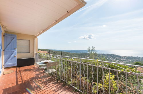 Photo 11 - Appartement de 1 chambre à Cavalaire-sur-Mer avec piscine et terrasse