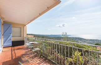 Foto 2 - Appartamento con 1 camera da letto a Cavalaire-sur-Mer con piscina e terrazza