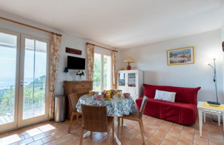 Photo 3 - 1 bedroom Apartment in Cavalaire-sur-Mer with swimming pool and terrace