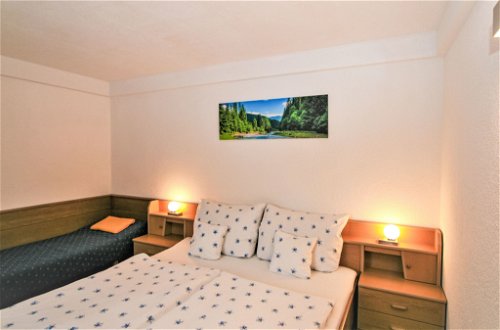Foto 5 - Appartamento con 2 camere da letto a Fügen con terrazza e vista sulle montagne