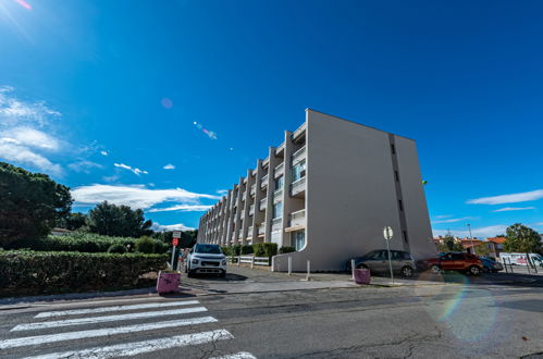 Foto 10 - Apartamento de 1 habitación en Saint-Cyprien con vistas al mar