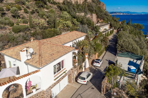 Photo 2 - Maison de 3 chambres à Théoule-sur-Mer avec jardin et terrasse