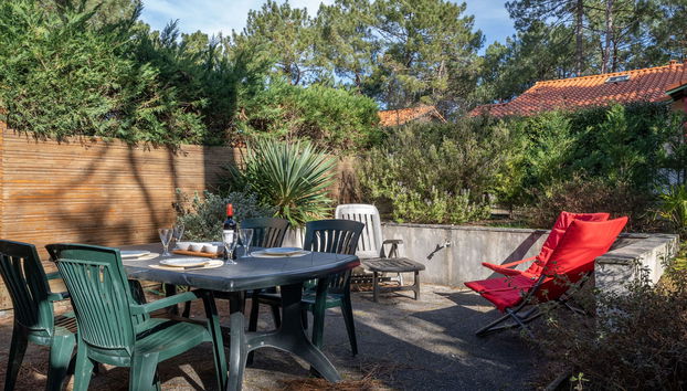 Haus mit 2 Schlafzimmern in Lacanau mit schwimmbad und terrasse - Foto 2