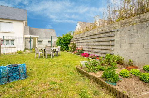 Foto 21 - Appartamento con 2 camere da letto a Plounéour-Brignogan-plages con vista mare