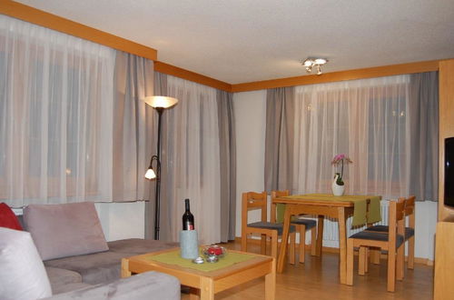 Foto 16 - Apartment mit 1 Schlafzimmer in Saas-Fee