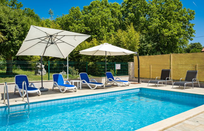 Casa de 6 quartos em Labin com piscina privada e jardim - Foto 1