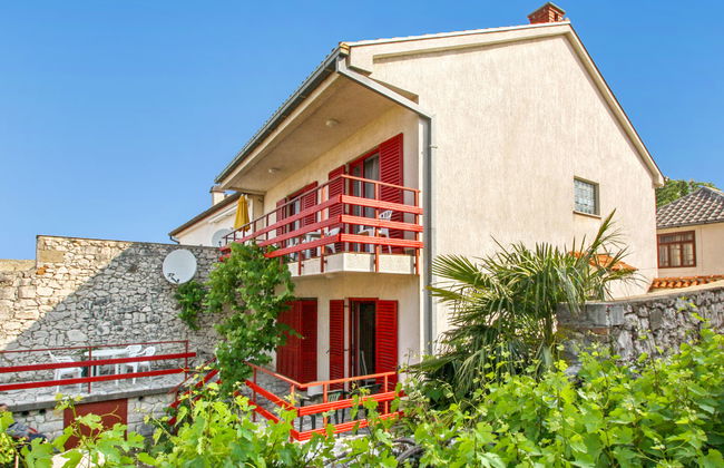 Casa de 3 quartos em Novi Vinodolski com terraço - Foto 1