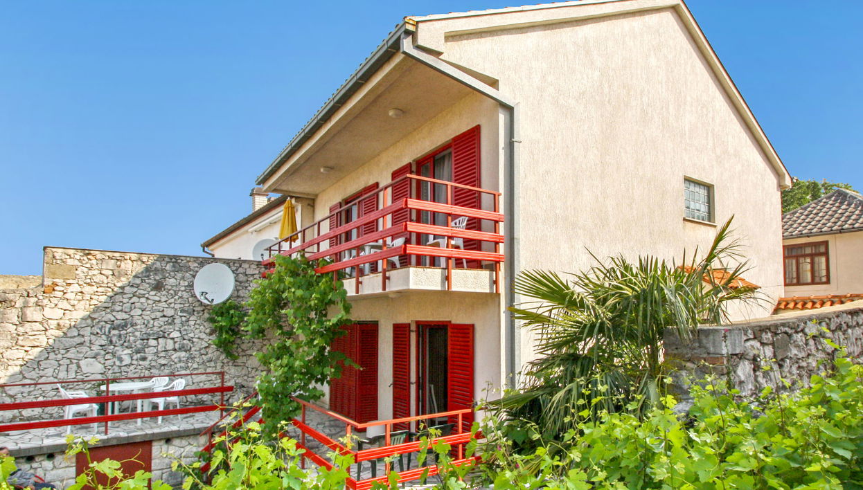 Casa de 3 quartos em Novi Vinodolski com terraço - Foto 1