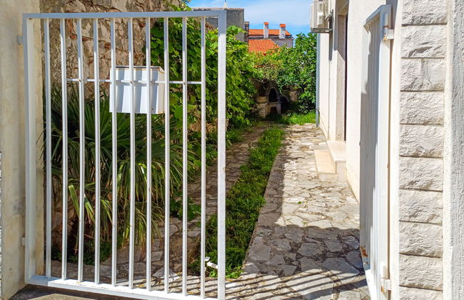 Casa de 3 quartos em Novi Vinodolski com terraço - Foto 27