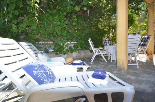 Foto 8 - Appartamento con 2 camere da letto a Sebenico con giardino e terrazza