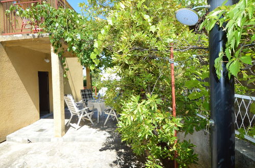 Foto 20 - Apartamento de 2 quartos em Sibenik com jardim e terraço