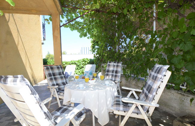 Apartment mit 3 Schlafzimmern in Sibenik mit garten und terrasse - Foto 3