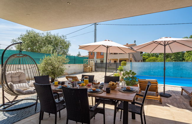 Casa de 4 quartos em Poreč com piscina privada e jardim - Foto 13