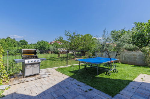 Photo 12 - Maison de 3 chambres à Poreč avec piscine privée et jardin