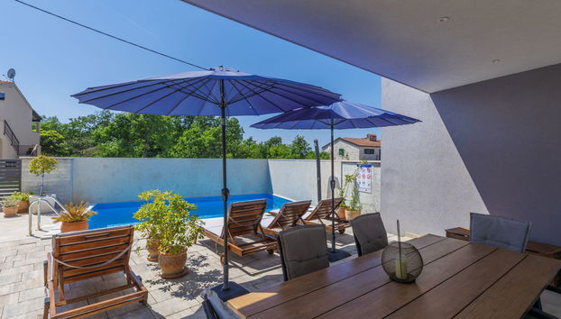 Casa con 4 camere da letto a Poreč con piscina privata e giardino - Foto 2