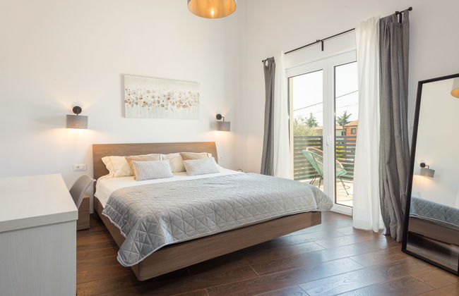 Casa de 4 quartos em Poreč com piscina privada e jardim - Foto 23